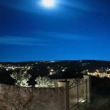 Trulli Nocleg ze śniadaniem 4*